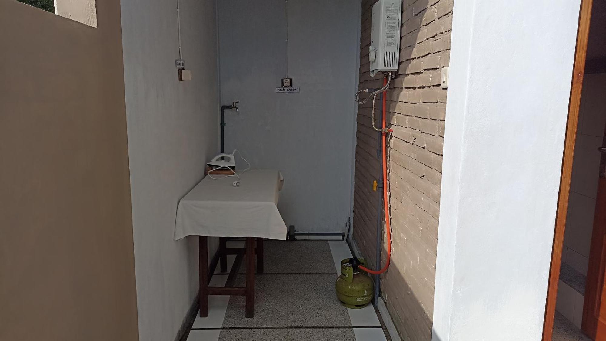 Puri Pilihani Hostel มุนดุก ภายนอก รูปภาพ