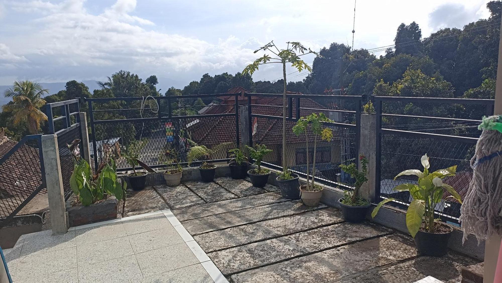 Puri Pilihani Hostel มุนดุก ภายนอก รูปภาพ