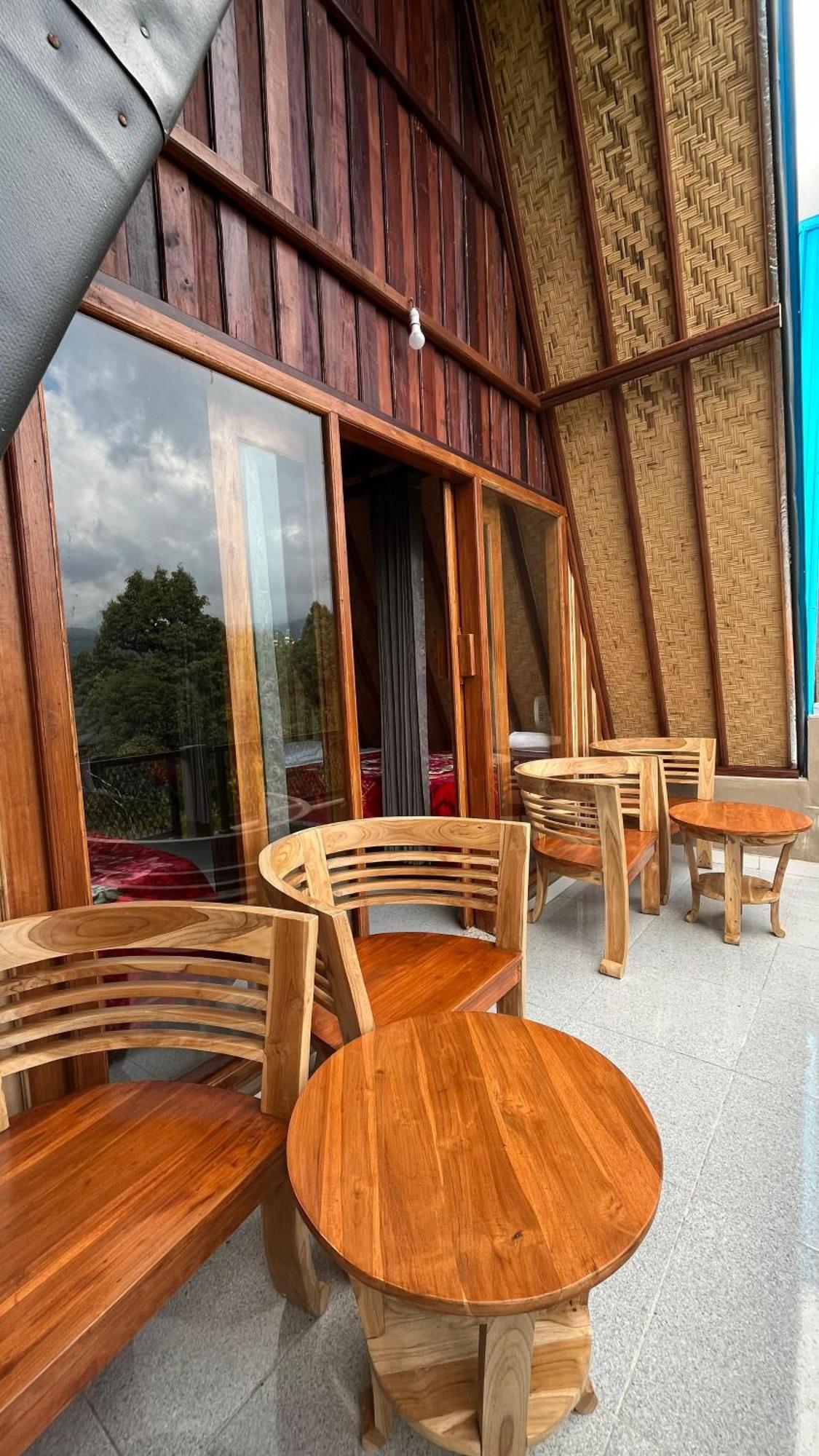 Puri Pilihani Hostel มุนดุก ภายนอก รูปภาพ