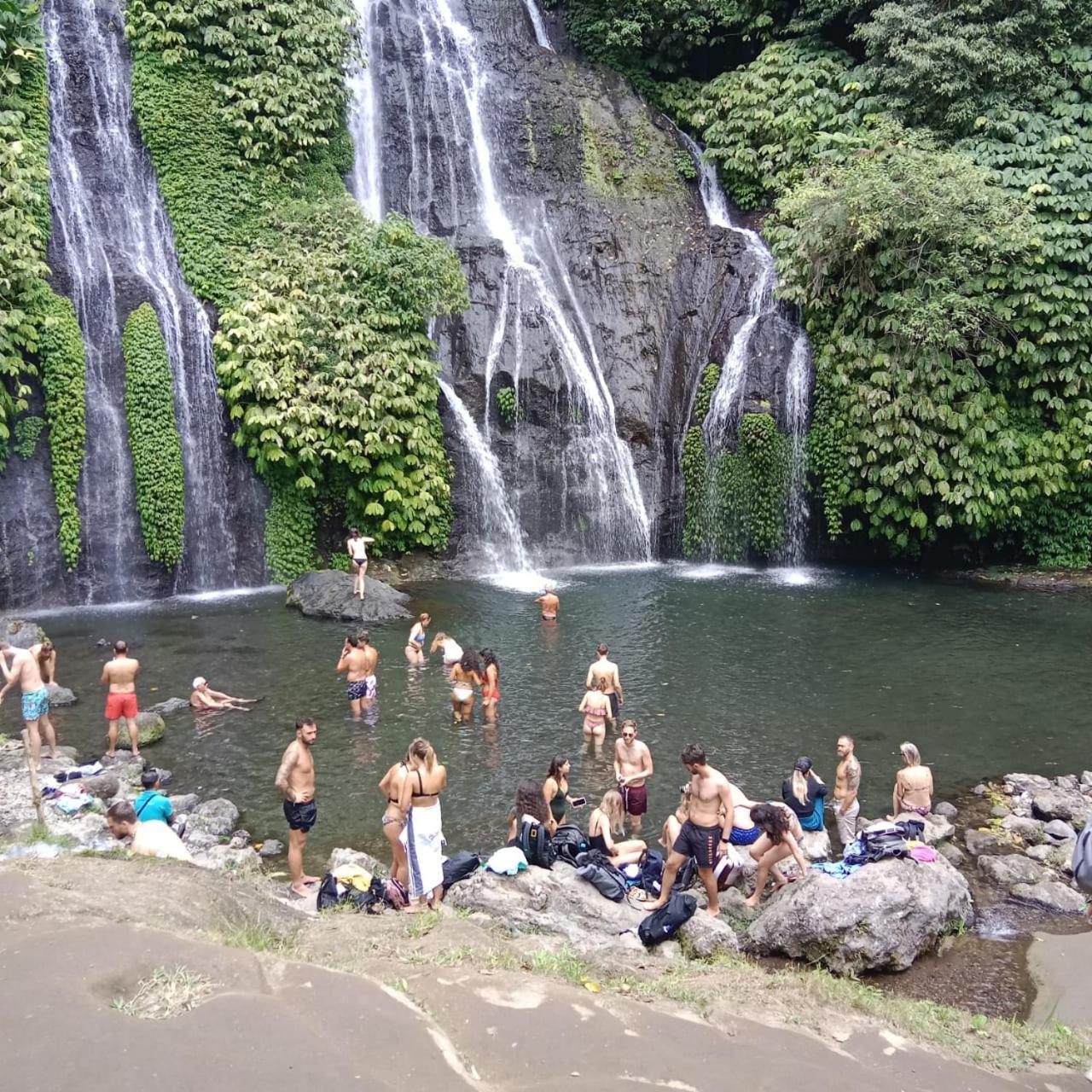 Puri Pilihani Hostel มุนดุก ภายนอก รูปภาพ