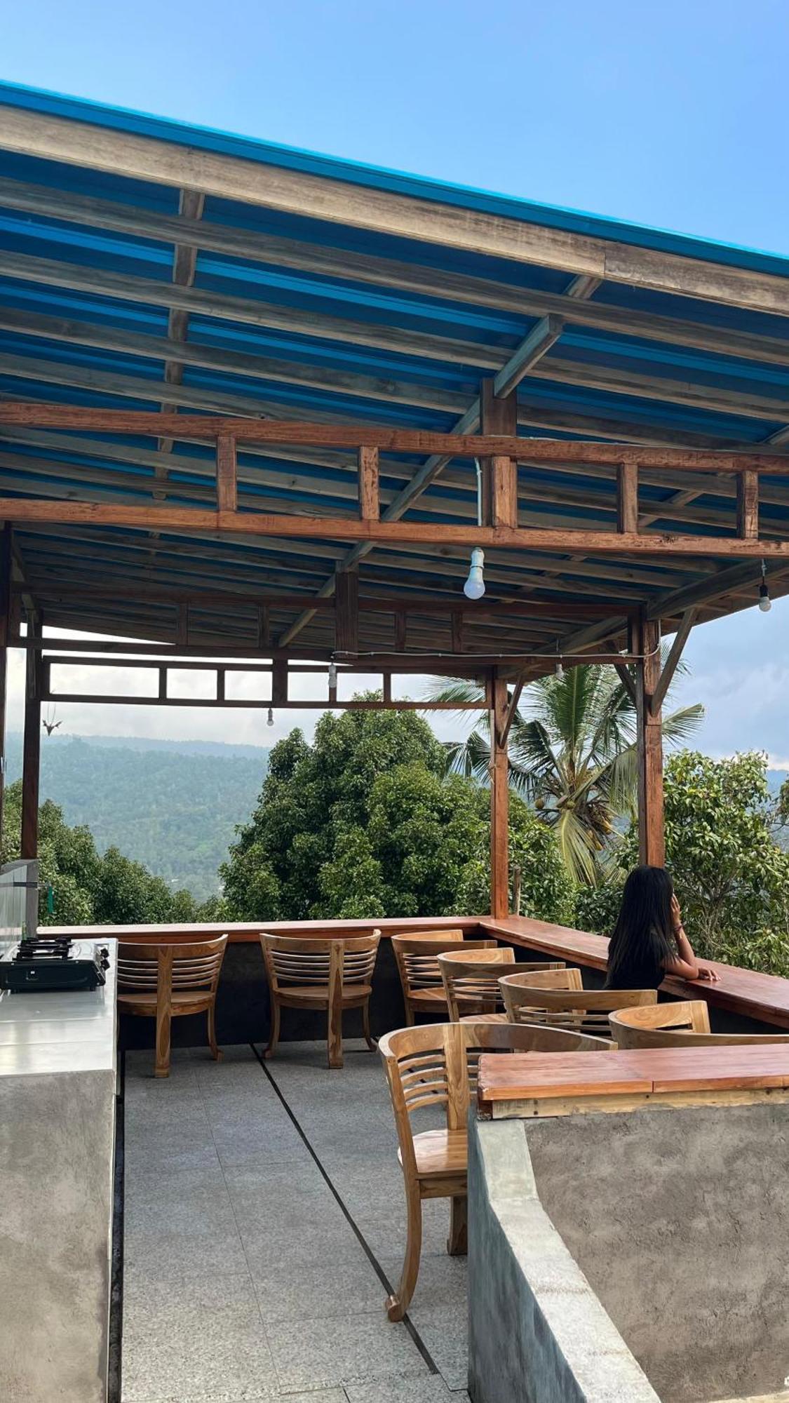 Puri Pilihani Hostel มุนดุก ภายนอก รูปภาพ